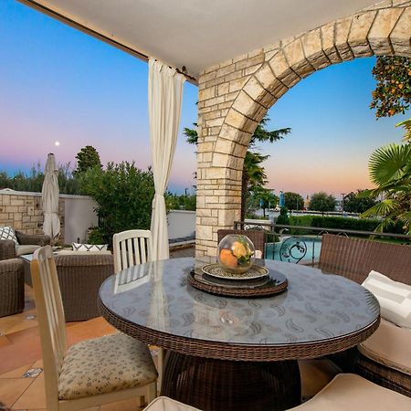 Villa Magnolia Umag Exterior photo